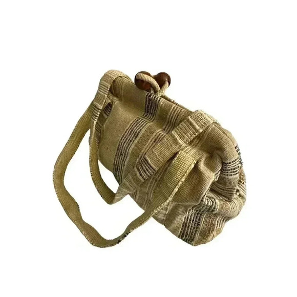 First Class boho shoulder bag, woven w/ wooden bead closure - Picture 7 of 14